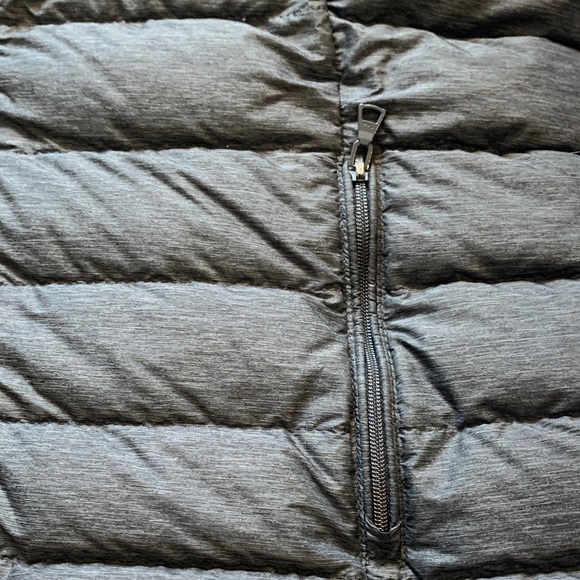 TNA women’s size small dark, charcoal, gray Hooded down Jacket - Picture 4 of 14